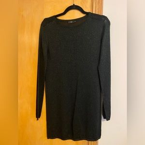 Fillipa K scoop neck tunic sweater. Black with green shimmer